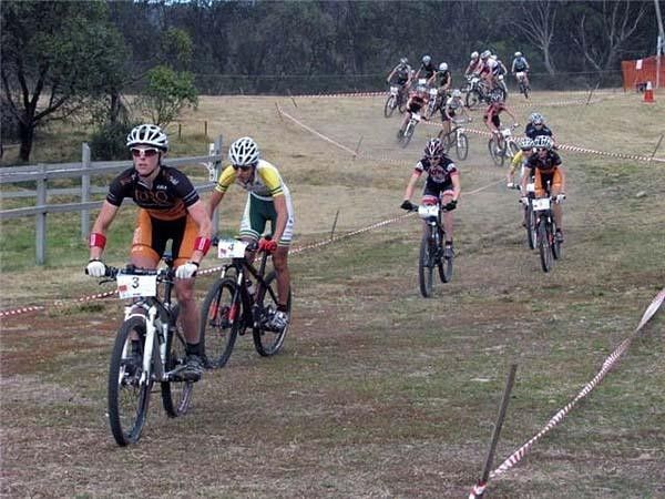 Katherine O'Shea heads out the elite women's field