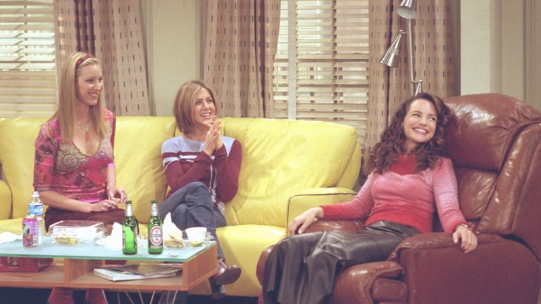 Lisa Kudrow as Phoebe Buffay, Jennifer Aniston as Rachel Green, Kristin Davis as Erin, star in NBC's comedy series "Friends" episode "The One With Ross's Library Book." Phoebe and Rachel befriend Joey's new love interest, "Sex and the City's" Kristin Davis guest-stars. 