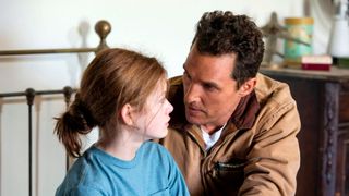 Mackenzie Foy and Matthew McConaughey in Interstellar