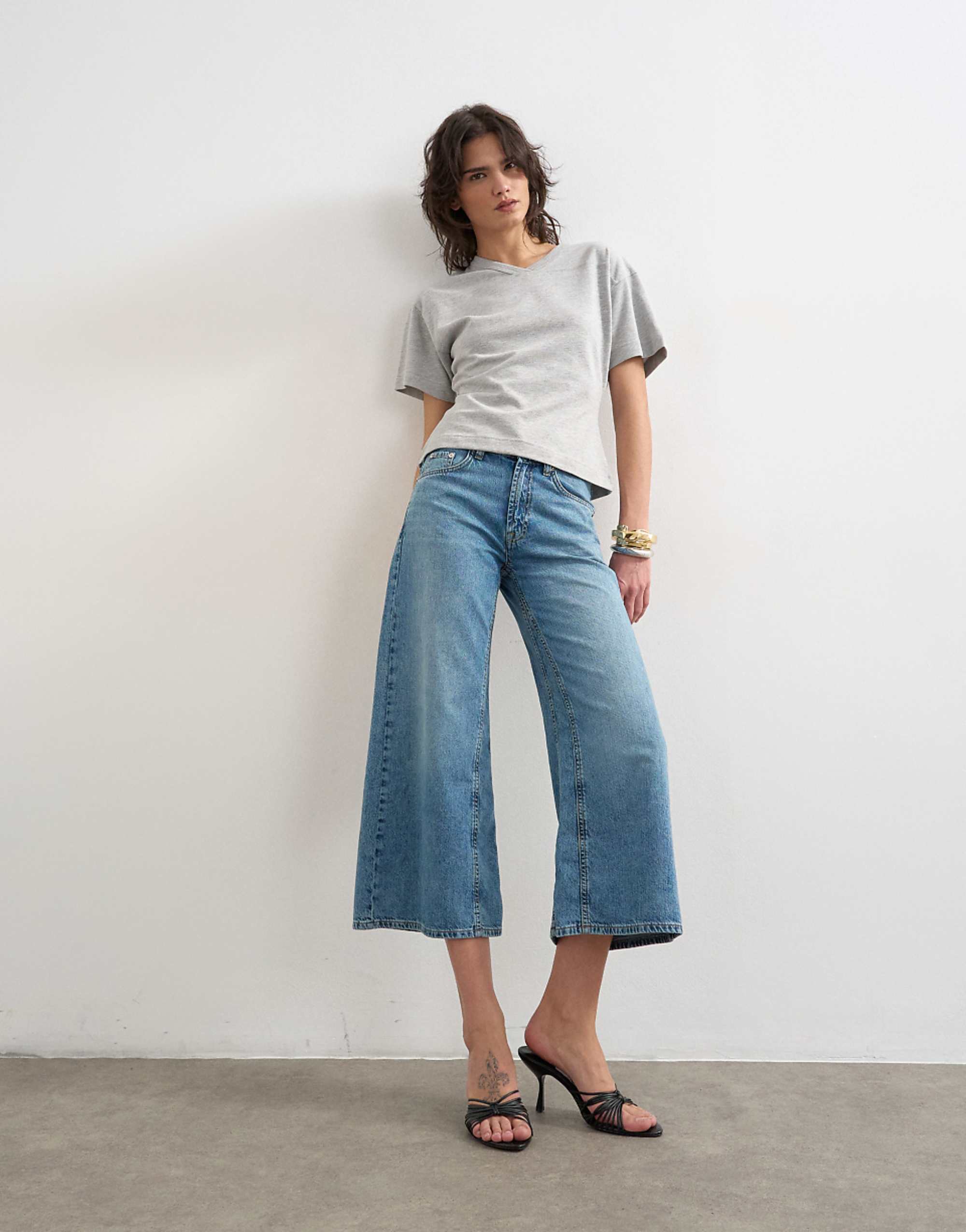 Topshop Light Weight Wide Crop Jean in Bleach