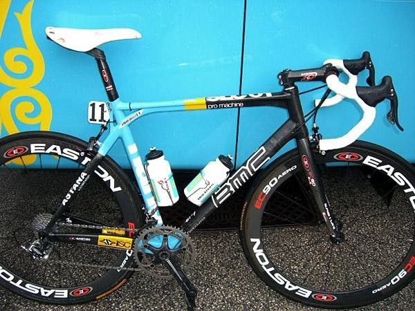 Paolo Savoldelli's 53cm BMC SLC01 Pro Machine, in Astana team colors.