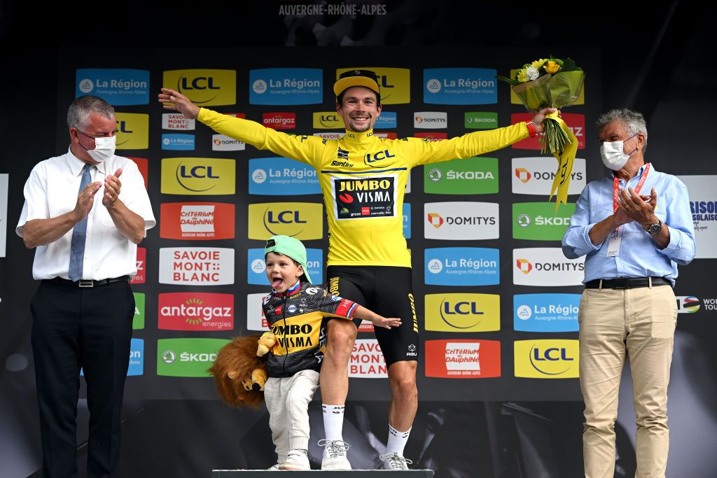 Primoz Roglic telemark ski jumping celebration