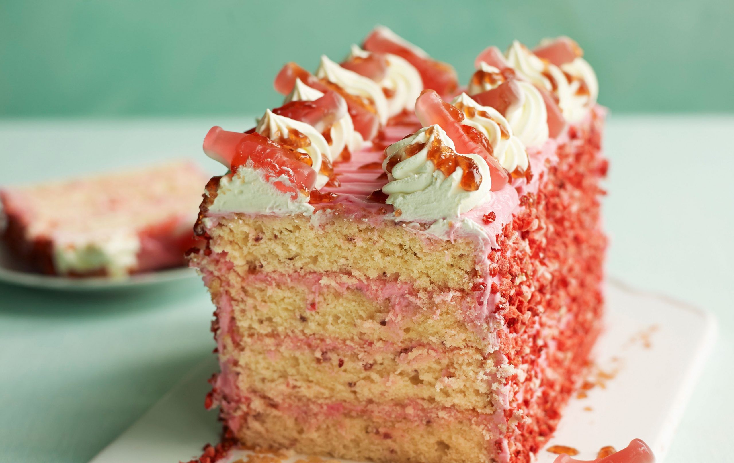 Strawberry milkshake cake bar recipe