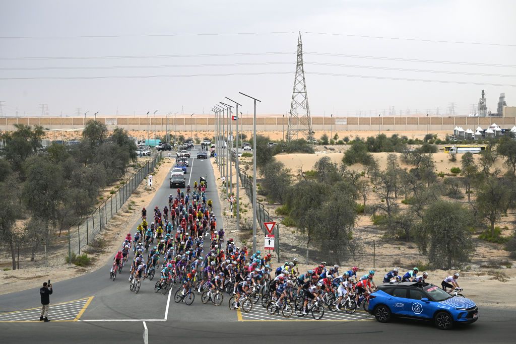 MADINAT ZAYED SHAMS SOLAR PARK ABU DHABI UNITED ARAB EMIRATES FEBRUARY 17 A general view of the peloton prior to the 7th UAE Tour Stage 1 a 138km stage from Madinat Zayed Shams Solar Park to Liwa Palace UCIWWT on February 17 2025 in Abu Dhabi United Arab Emirates Photo by Dario BelingheriGetty Images
