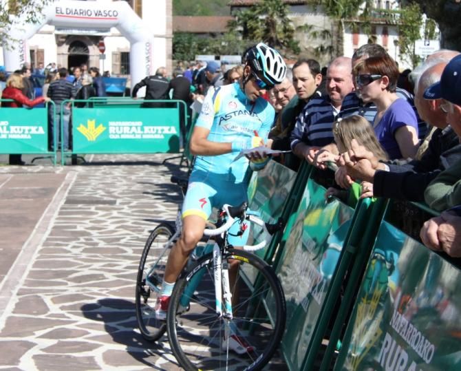 Basque rider Mikel Landa signs autographs