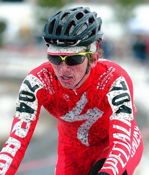 Gordon Cottle (Porcupine/Specialized Racing) feels the effects of the cold.