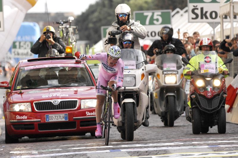Danilo Di Luca punches air after the stage 20 time trial at the 2007 Giro knowing the overall title is his