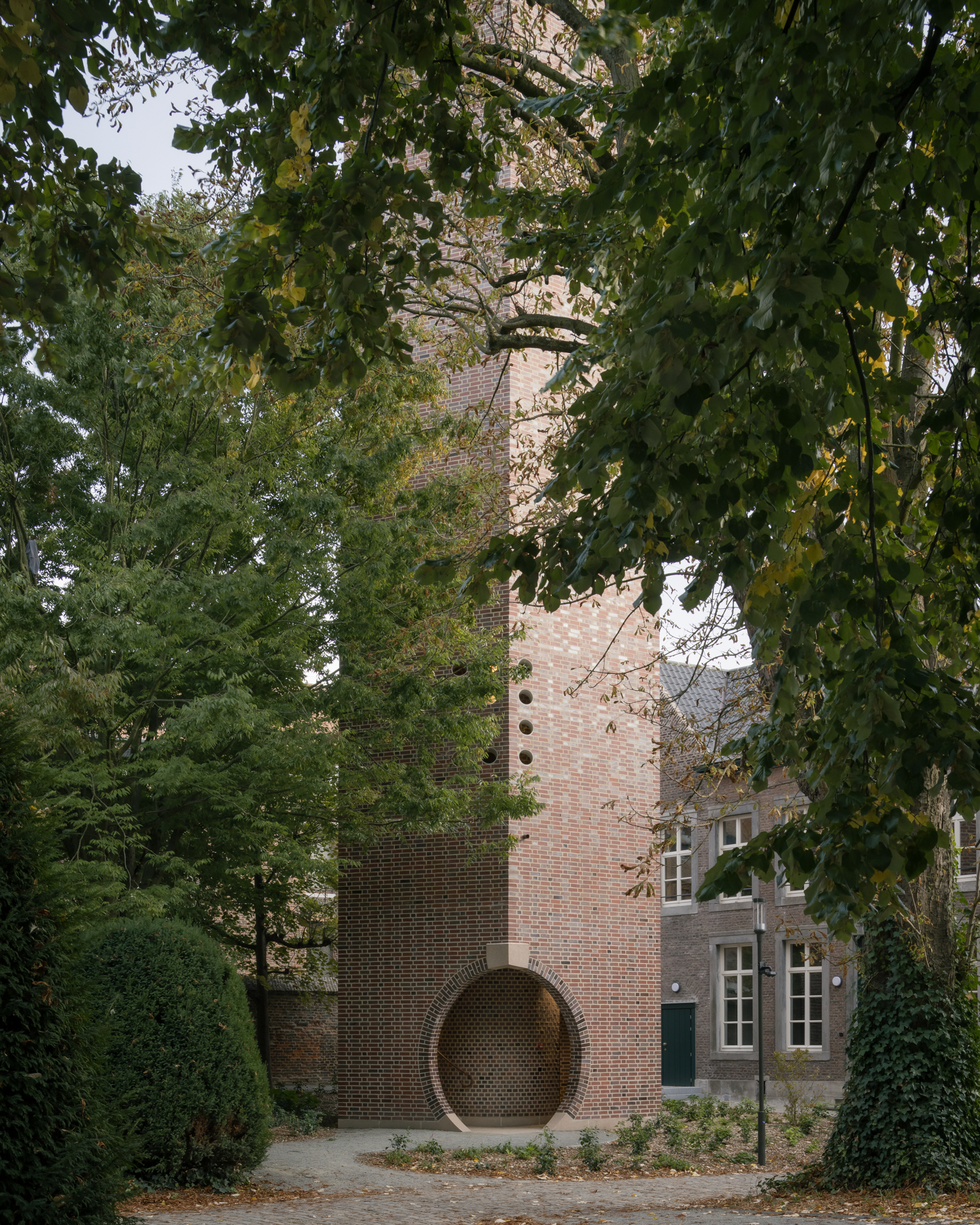 Hasselt Beguinage by David Kohn, a geometric brick structure that looks subtle but full of personality