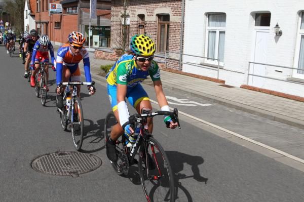 Sharon Laws (AA Drink) leads the front of race after the climbs