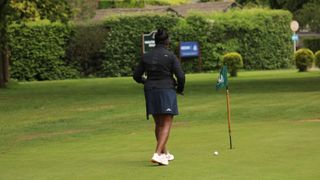 Genelle Aldred on the putting green