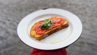 Pan con tomate