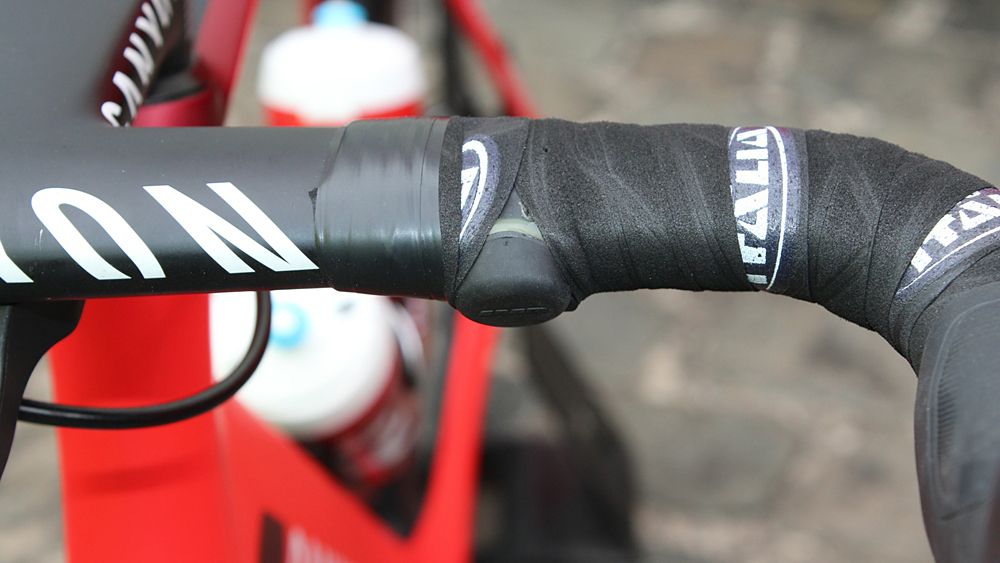 Katusha has a few different configurations for SRAM's Blip satellite eTap shifters