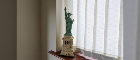 Lego Architecture Statue of Liberty 21042 - full statue in front of curtains (21 by 9.