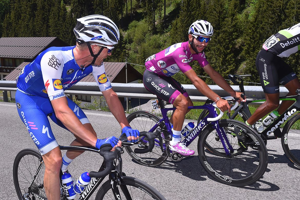 Fernado Gaviria (Quick-Step Floors) in the ciclamino jersey
