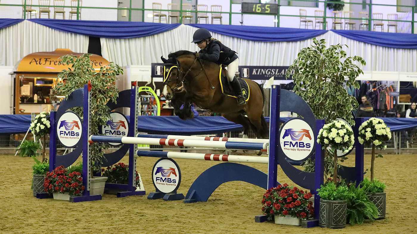 Blue Chip Winter Championships 2019 31 - Eskadron Pony Discovery Championship 0 95m 0888 - Cottown Little Rupert and Elizabeth Galliers