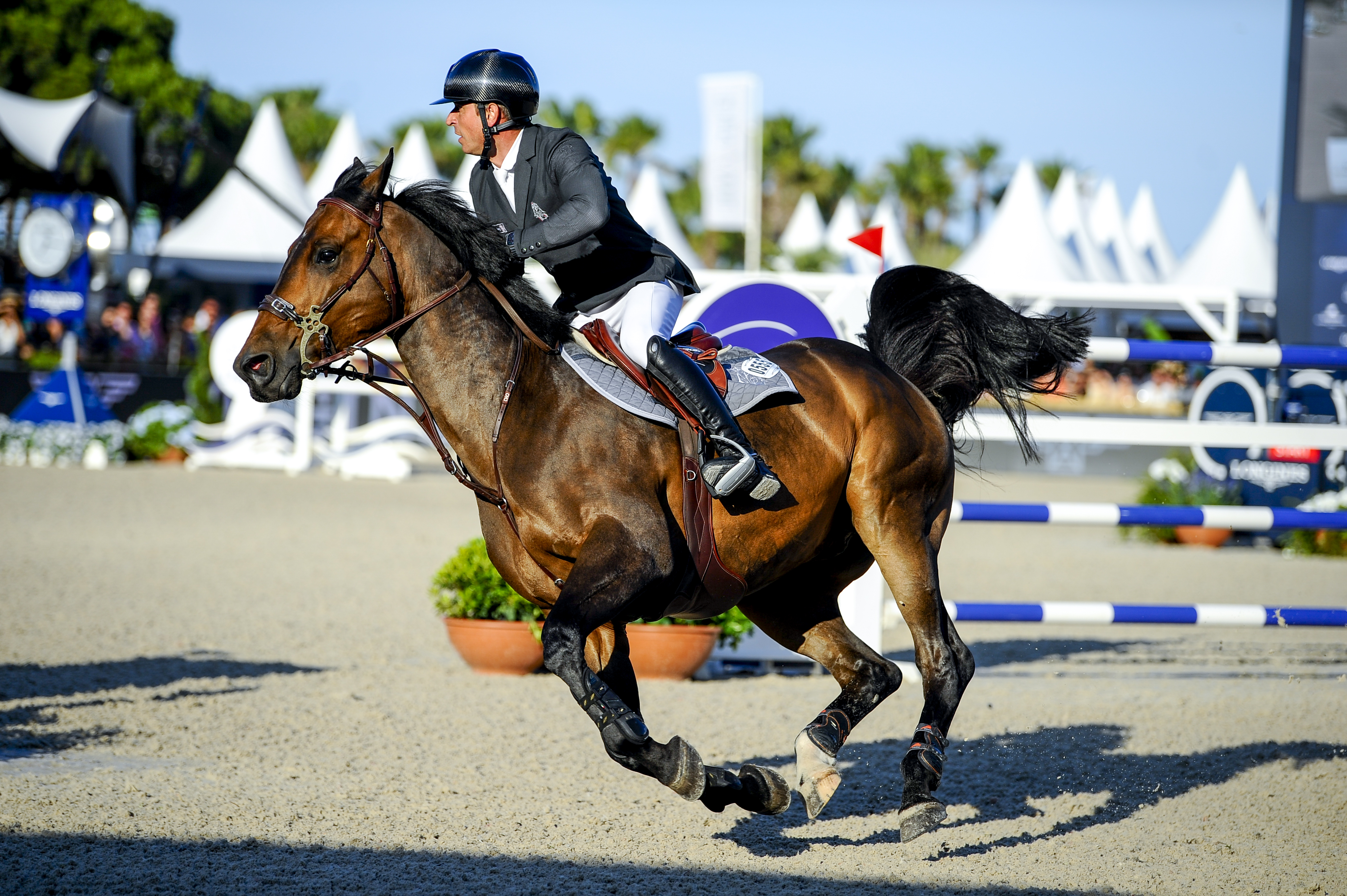 Showjumping news: Julien Epaillard of France riding the barefoot Donatello D'Auge win the Longines Global Champions Tour grand prix of Saint Tropez