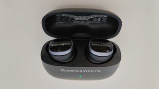 Bowers and Wilkins Pi8