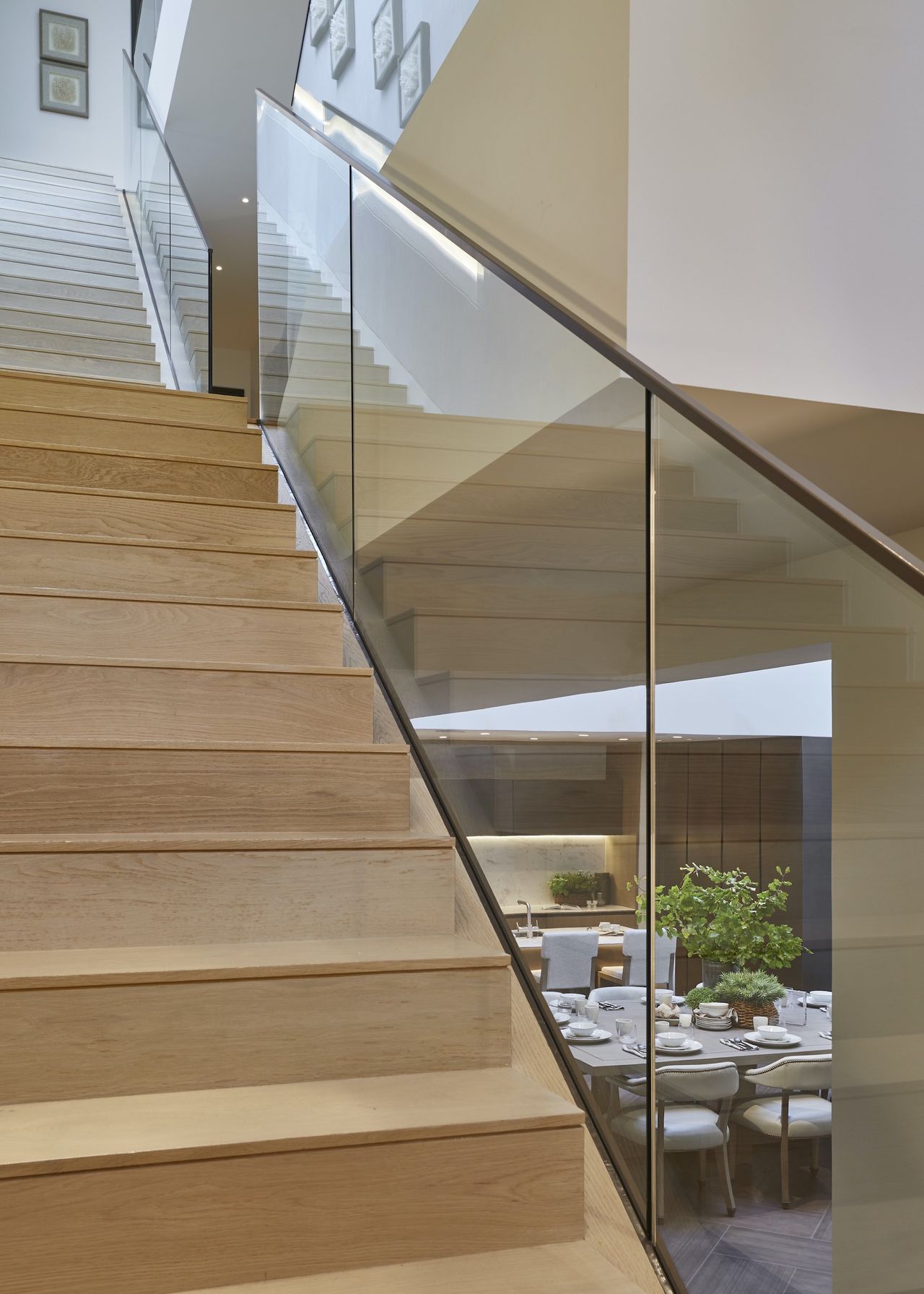 10 Staircase Trends We’re Seeing in 2025 | Livingetc
