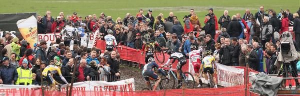 There were good crowds for the Jaarmarktcross Niel