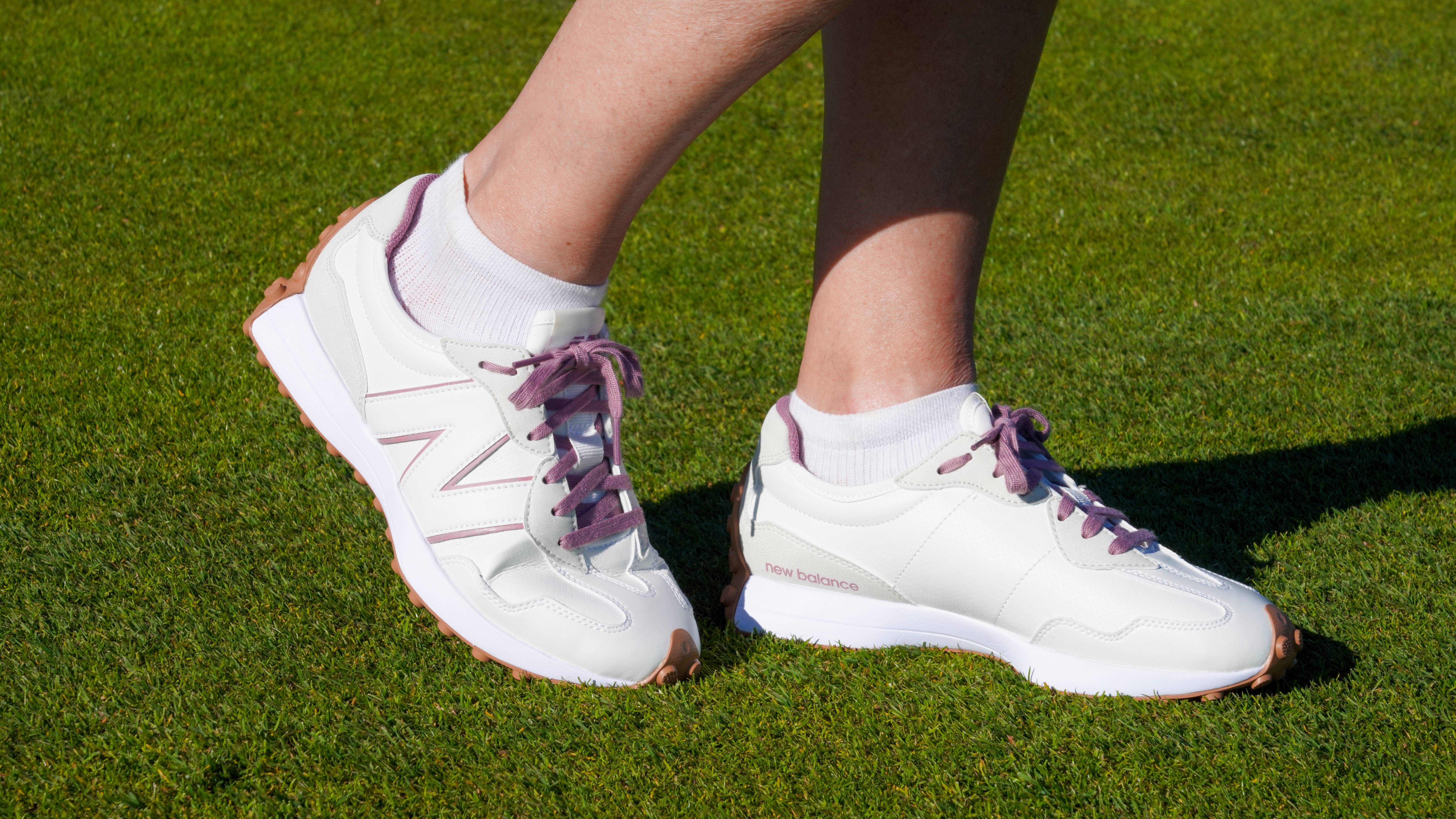 New Balance Women's 327 Golf Shoe