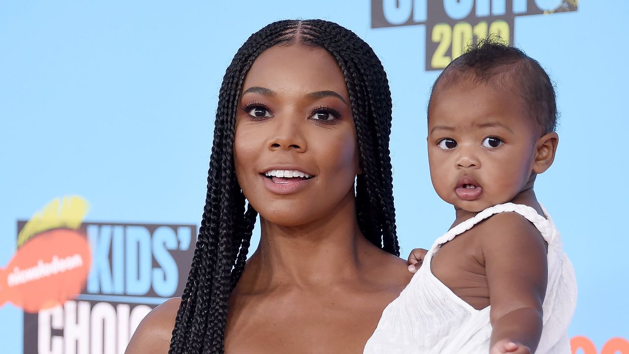 santa monica, ca july 11 gabrielle union and kaavia james union wade attend nickelodeon kids choice sports 2019 at barker hangar on july 11, 2019 in santa monica, california photo by gregg deguirewireimage