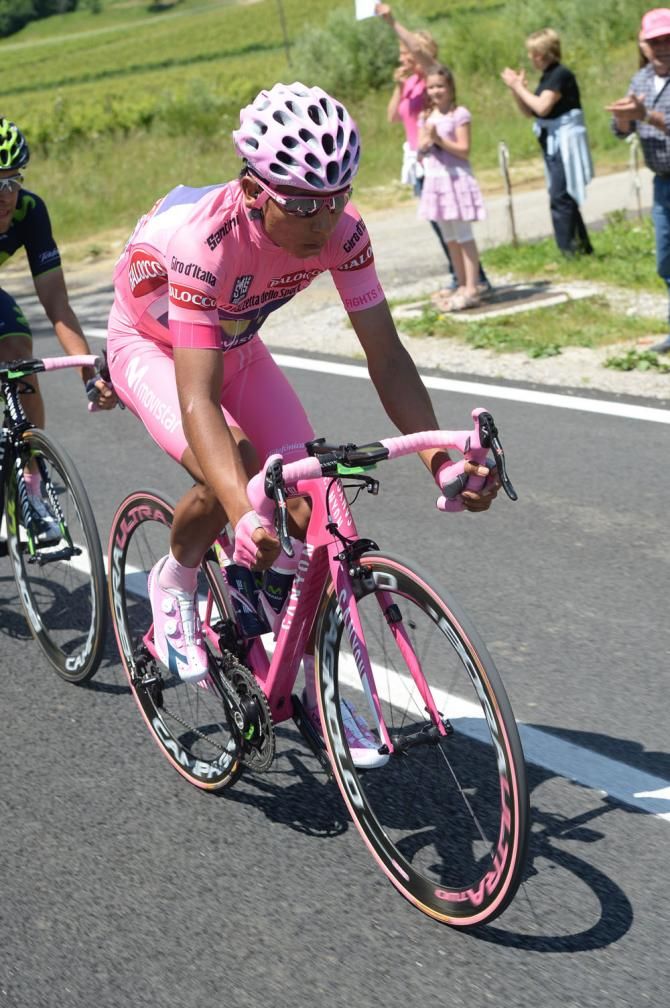 Nairo Quintana resplendant in his all pink kit and bike