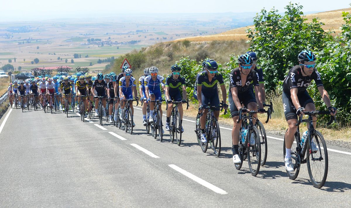 Team Sky control the peloton