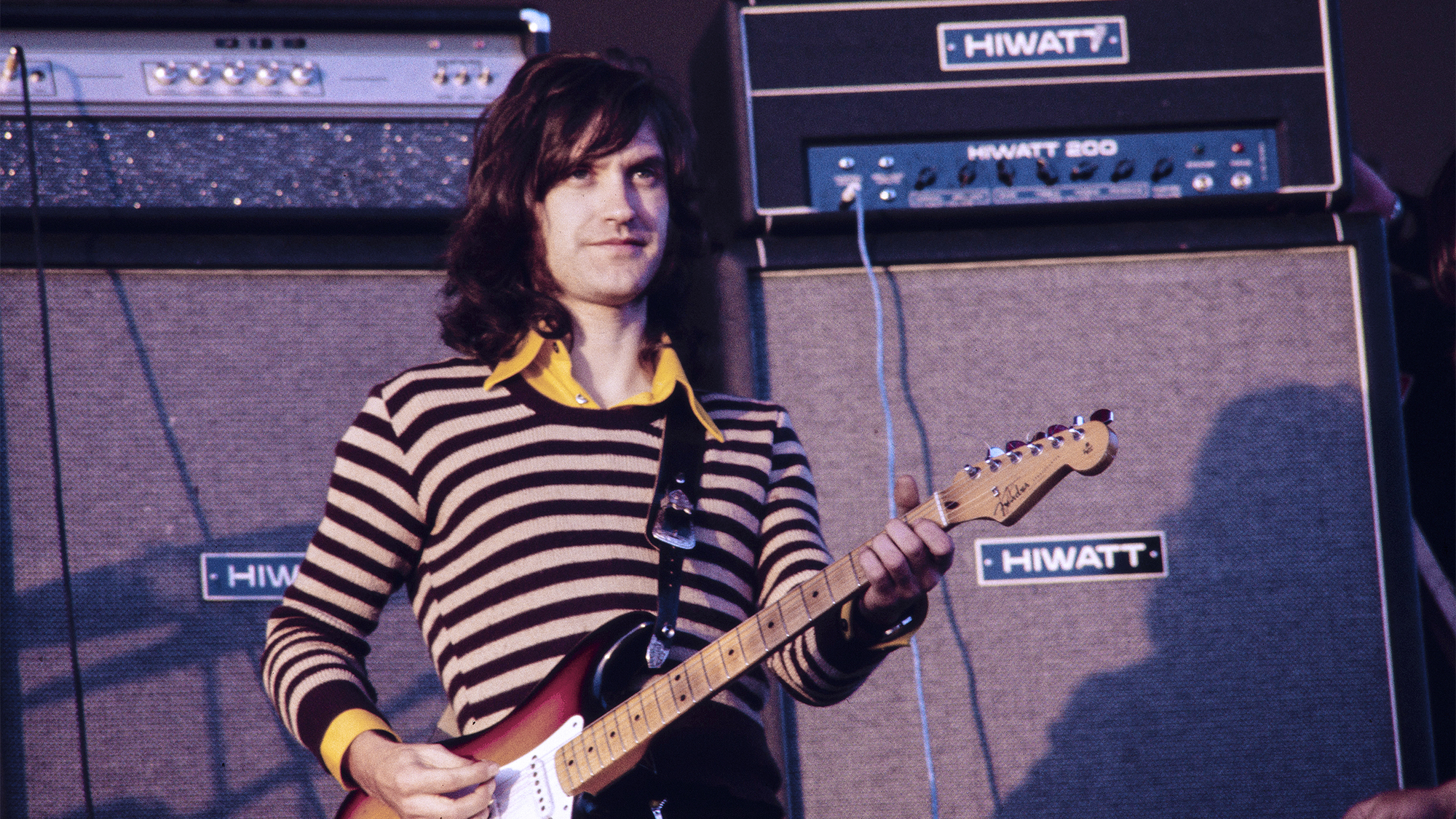 Dave Davies performs with the Kinks, September 7, 1974