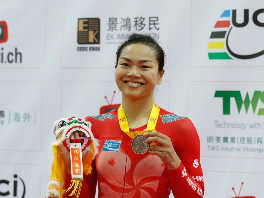 Lee Wai Sze of Hong Kong poses with her medal