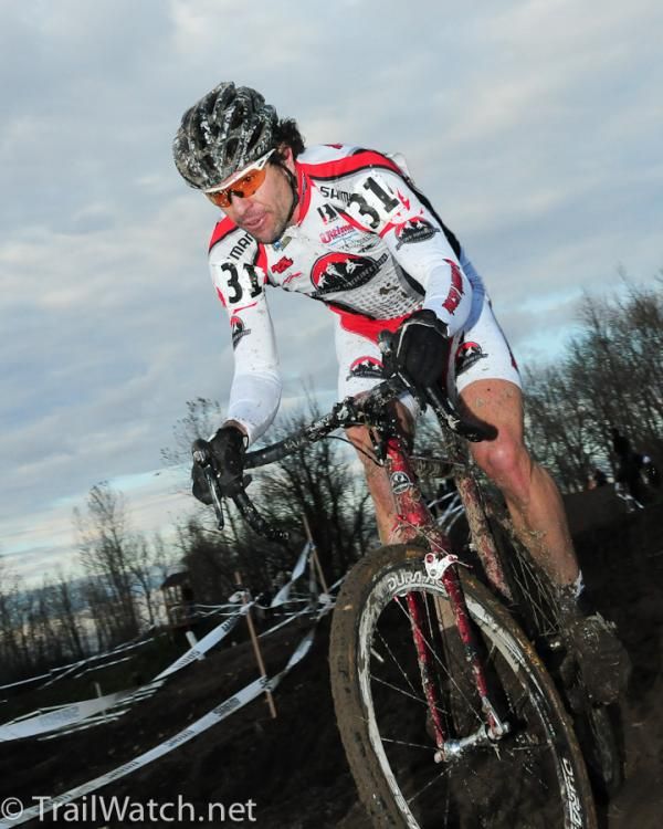Chris Sheppard (Rocky Mountain) riding a great race