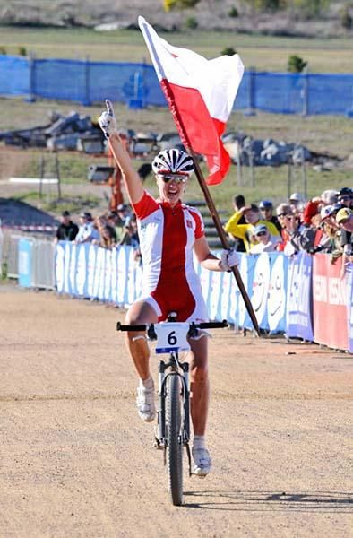 Aleksandra Dawidowicz (Poland) wins the Under 23 women's cross country race.
