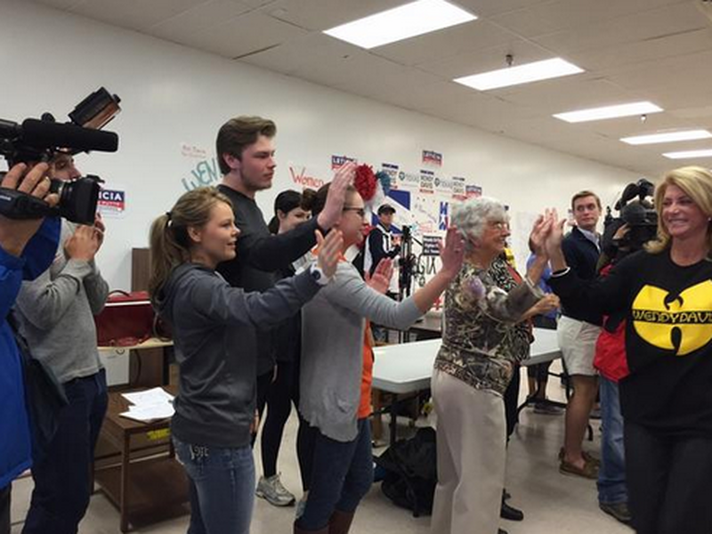 Wendy Davis wore a Wu-Tang Clan shirt to the polls