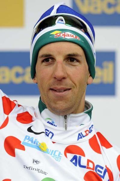 Laurent Mangel (Saur Sojasun) in the mountains jersey