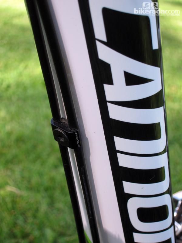 Full-length housings are affixed to the frame with bolt-on aluminum clamps.