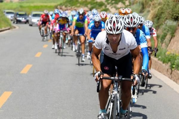 Mehdi Sohrabi (Tabriz) was strong out the front as he lead the main group.