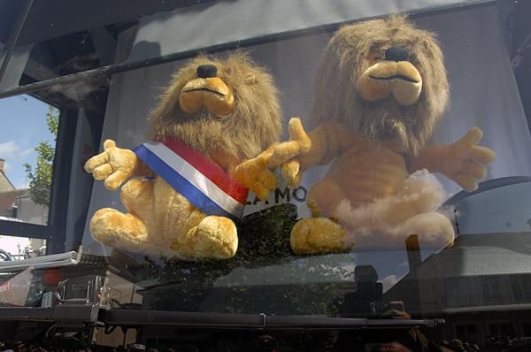 The lions were on display for stage 11.