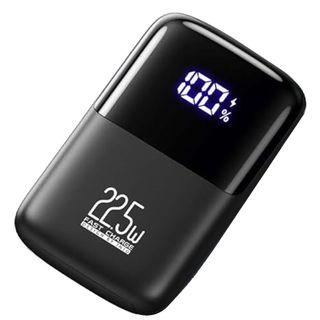 Iniu B61 10000mAh power bank showing 100% charge