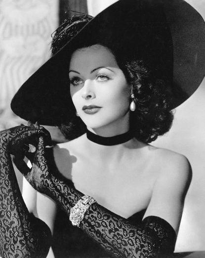 Hedy Lamarr: Wireless Communication
