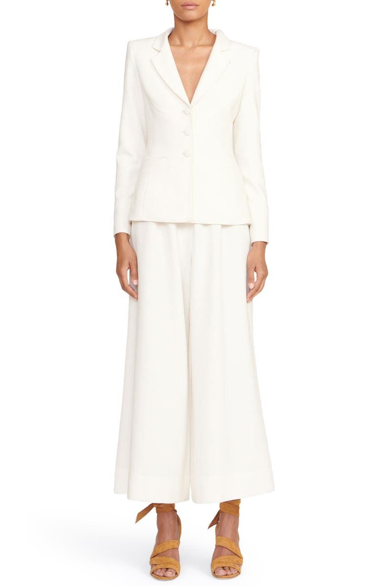 missing-image 34 شهر الموضة - عناصر مستوحاة من نوردستروم للتسوق الآن