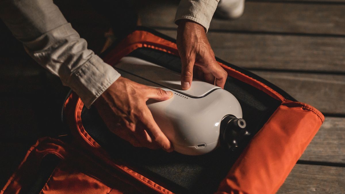 The Vespera smart telescope from the French startup Vaonis.