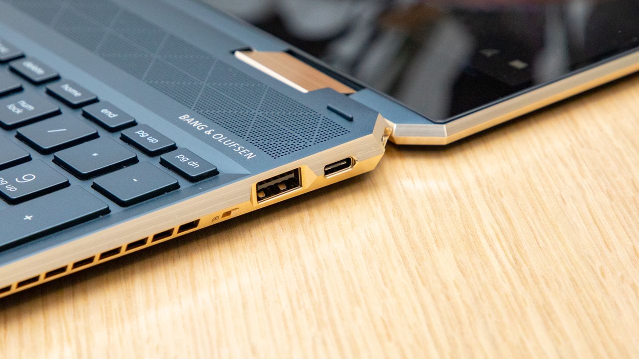 There are vents positioned near the back on each side.