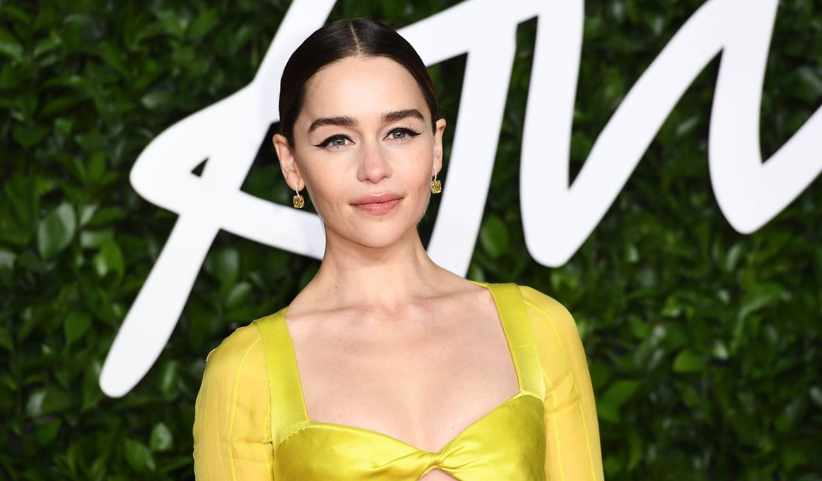 TV boss apologises to Emilia Clarke over hurtful comments about her ...