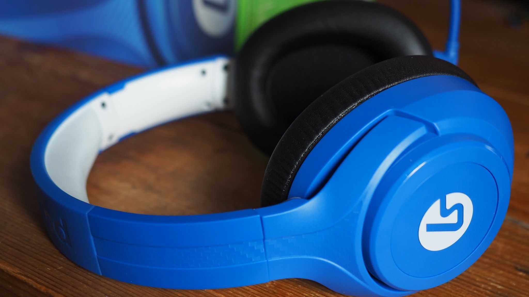 LucidSound’s budget wireless gaming headset is a bargain