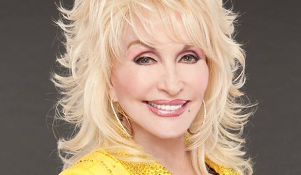 Dolly Parton Celebrates Record Store Day 2014 | Guitar World