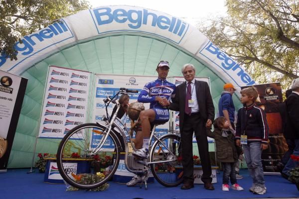 Dario Cataldo (Quick Step) won a bike