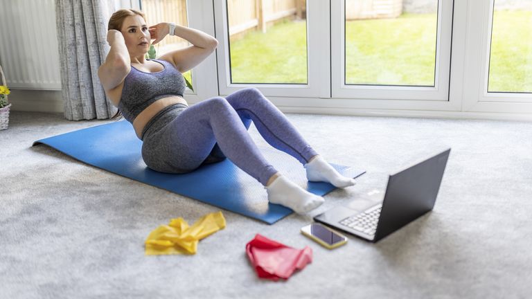 Woman doing a crunch