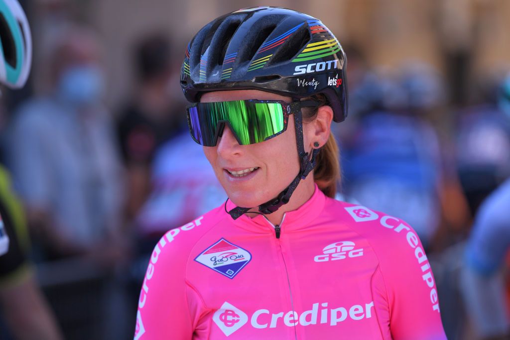 ASSISI ITALY SEPTEMBER 13 Start Annemiek Van Vleuten of The Netherlands and Team Mitchelton Scott Pink Leader Jersey during the 31st Giro dItalia Internazionale Femminile 2020 Stage 3 a 1422km stage from Santa Fiora to Assisi 413m GiroRosaIccrea GiroRosa on September 13 2020 in Assisi Italy Photo by Luc ClaessenGetty Images