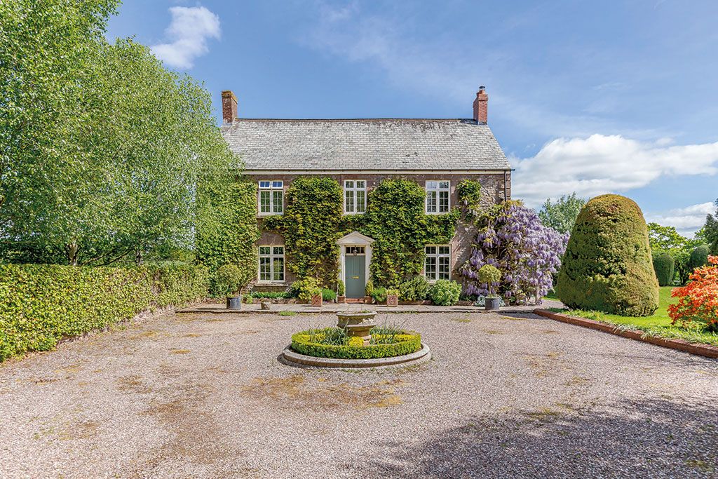Houses for sale with orchards: Copplestone House, Tiverton, Devon