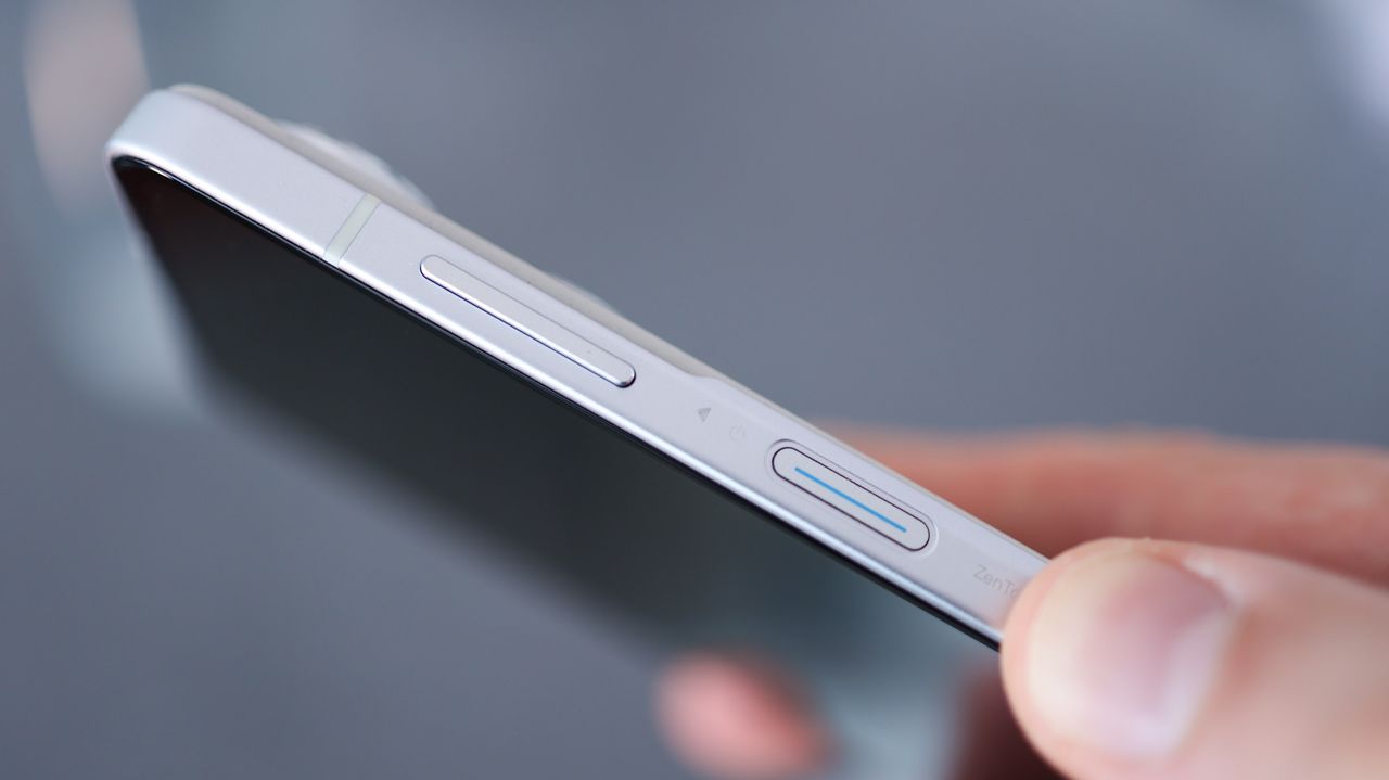 An image of the Asus Zenfone 9