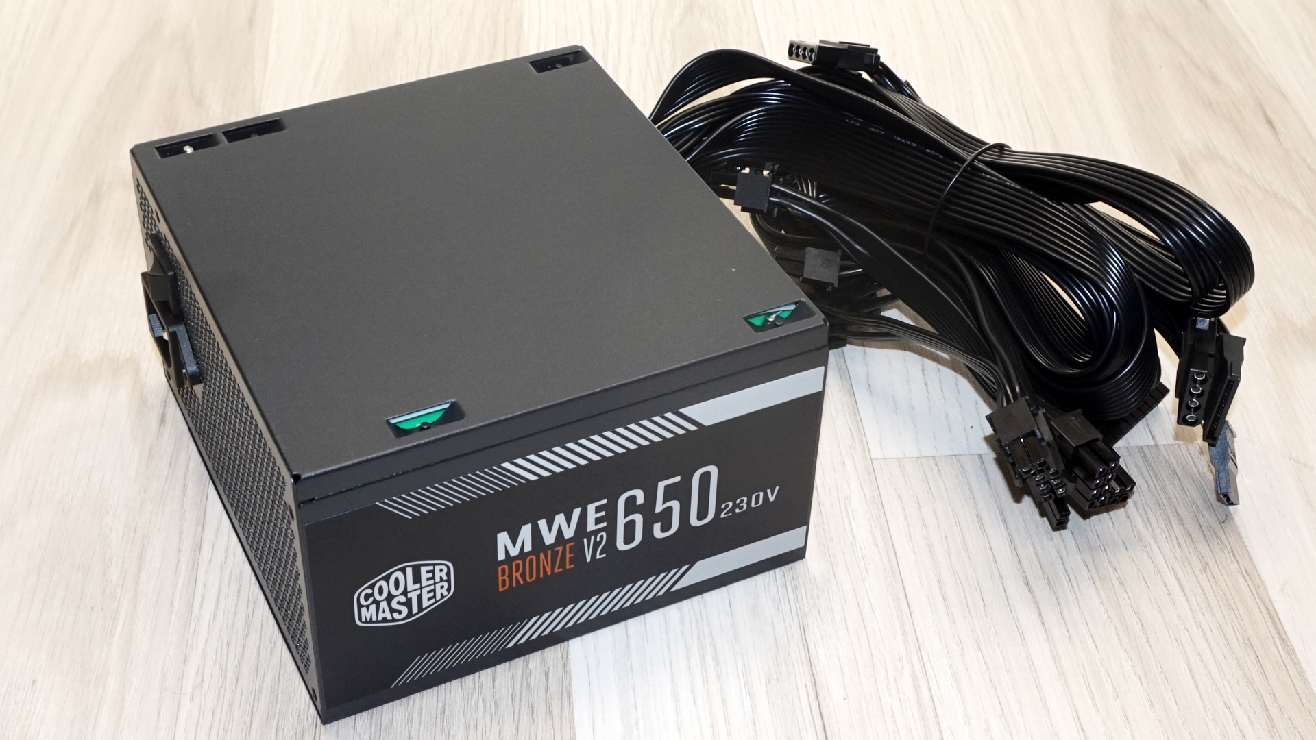 Cooler Master MWE Bronze V2 230V 650W
